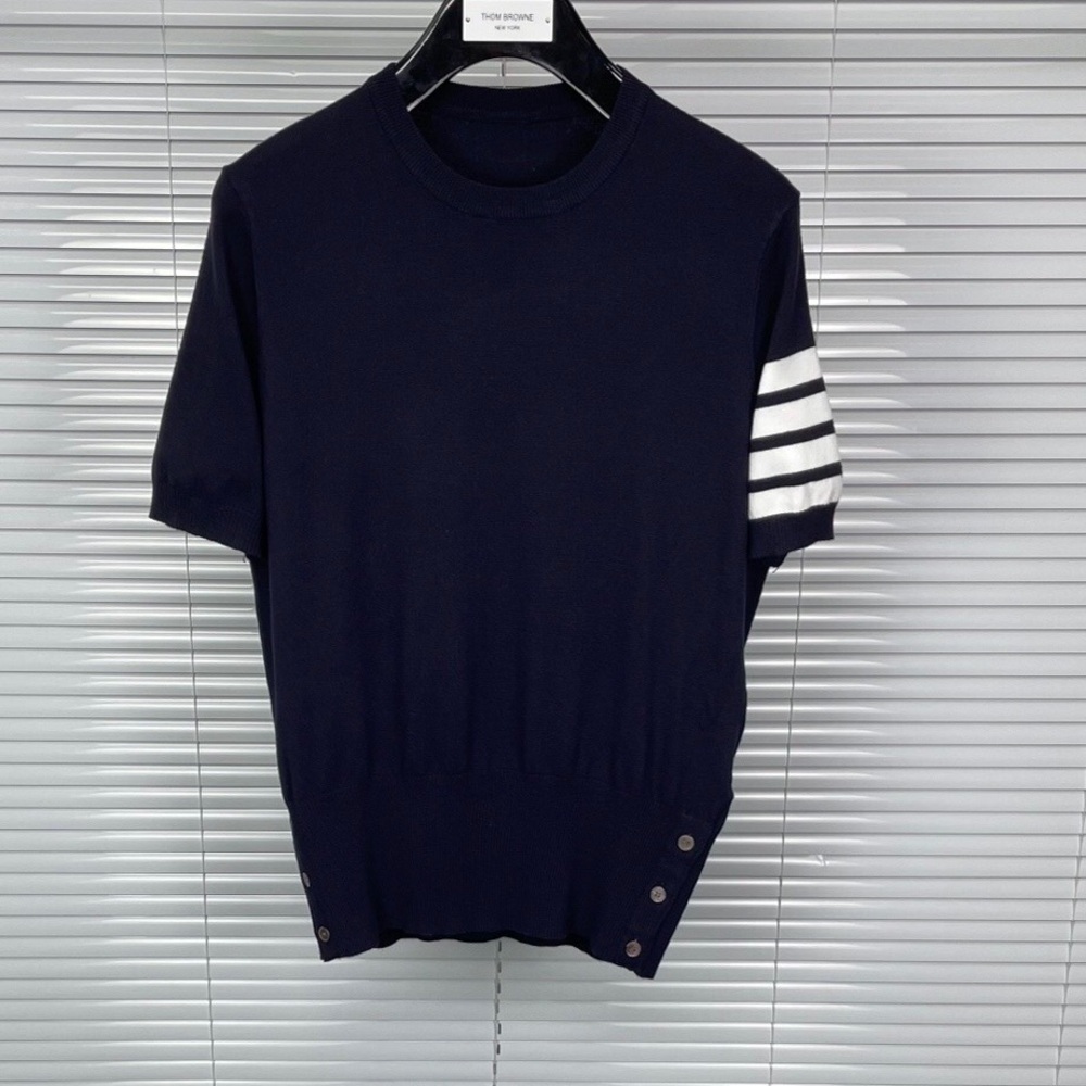 Thom Browne Navy Short-Sleeve Tee with Tan Horse Motif - Picture 2 of 9